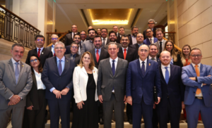 Ministro da Agricultura se reúne com entidades do setor produtivo brasileiro em Pequim