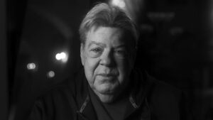 Morre aos 76 anos George Wendt, o Norm de "Cheers"