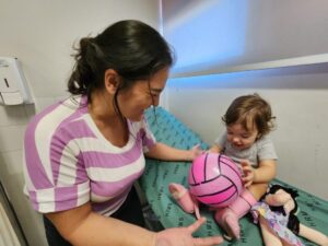 No coração do Hospital Regional, o amor de mãe é ponte para a superação e estímulo para conquistas