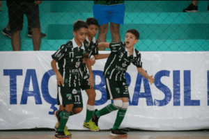 Pelezinho conquista primeira vitória em Campina Grande