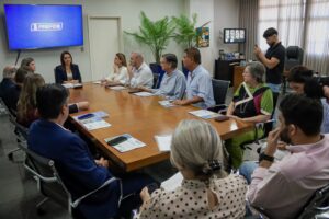 Prefeita Adriane reúne bancada federal no gabinete do Paço para discutir  projetos para Campo Grande