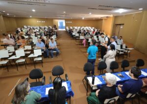 Prefeitura dá posse a mais 30 profissionais que vão atuar na rede pública de saúde