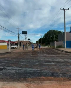Prefeitura de Bonito realiza reconstituição do asfalto em ponto crítico nas ruas Cel. Pílad Rebuá e Ari da Silva Machado