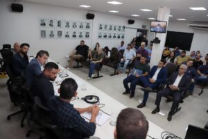 Professor Riverton lidera Audiência Pública e cobra soluções para destravar a construção civil em Campo Grande