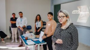 Profissionais da saúde recebem capacitação sobre parada cardiorrespiratória em Campo Grande