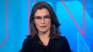 Renata Vasconcellos confunde datas e antecipa retorno das férias