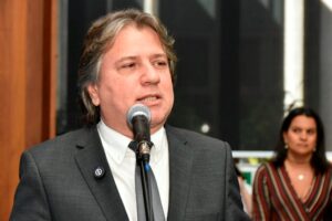 Resolução institui homenagem ao nascimento da violeira Helena Meirelles