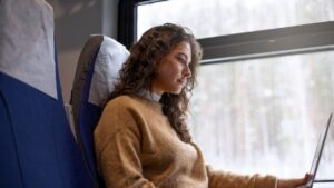 Semi-leito, leito ou leito-cama? Saiba qual escolher no ônibus