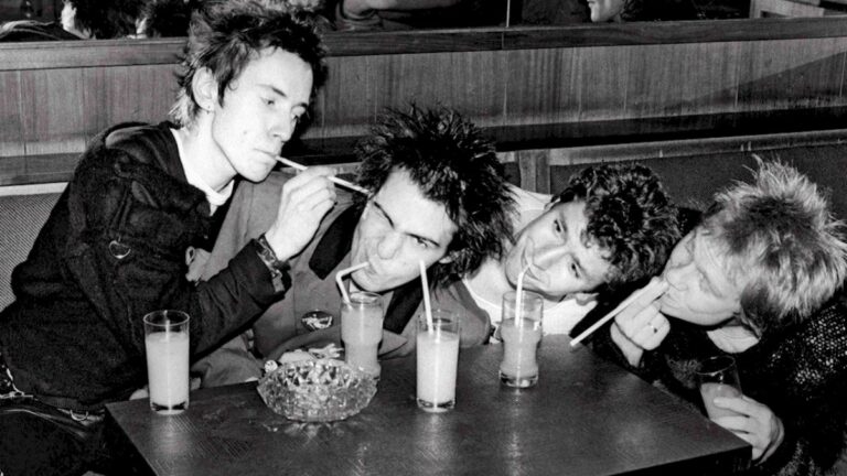 Sex Pistols: show histórico de 1978 ganha edição em vinil branco