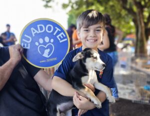 Subea realiza ação de doação de animais adultos neste domingo na praça da Bolívia
