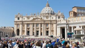 Turismo religioso: como o Conclave movimenta Roma e o Vaticano?