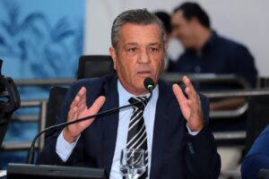 Vereador Delei vota a favor de projeto que proíbe músicas com apologia ao crime e conteúdo pornográfico em veículos de recreação