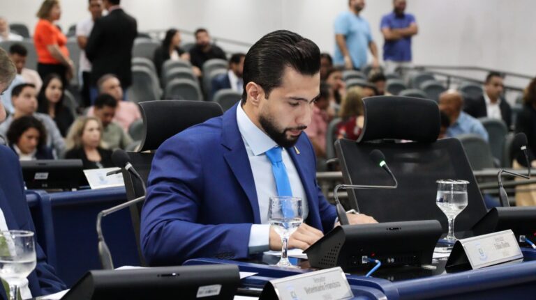 Vereador Fábio Rocha vota pela derrubada de veto e apoia liberação de R$ 8,7 milhões para entidades sociais