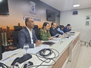 Vereador Junior Coringa se espanta com falta de estrutura da fiscalização contábil da Agereg e cobra reforço no setor