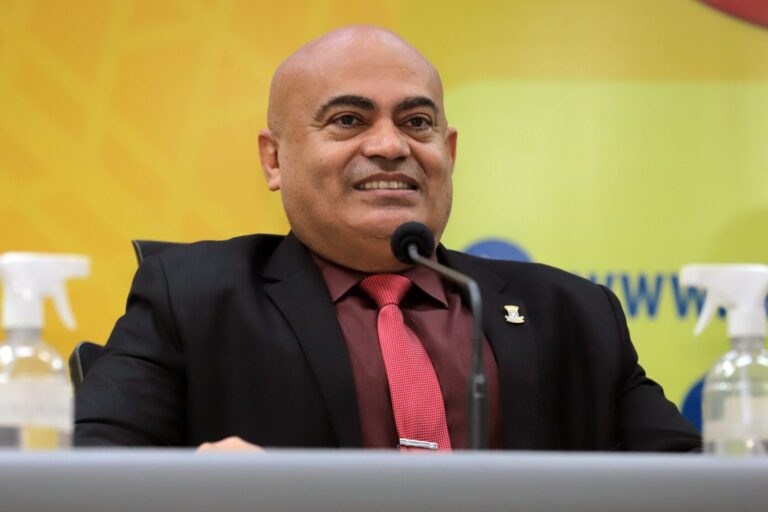 Vereador Ronilço Guerreiro reforça importância dos Centros-Dias em nova Audiência Pública