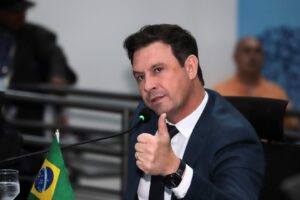 Vereador Salineiro apresenta emendas à LDO voltadas à segurança, mobilidade, educação e desenvolvimento