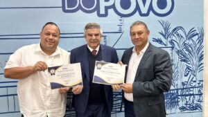 Vereador Veterinário Francisco presta homenagem a empresário do Supermercado Camila
