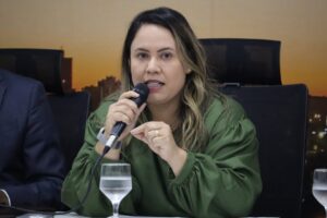 Vereadora Ana Portela intima Pedro Pedrossian Neto e Marcia Helena Hokama, antigo e atual responsável pelas finanças do município, para depor na CPI