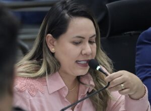 Vereadora Ana Portela repudia aumento do IOF proposto pelo Governo