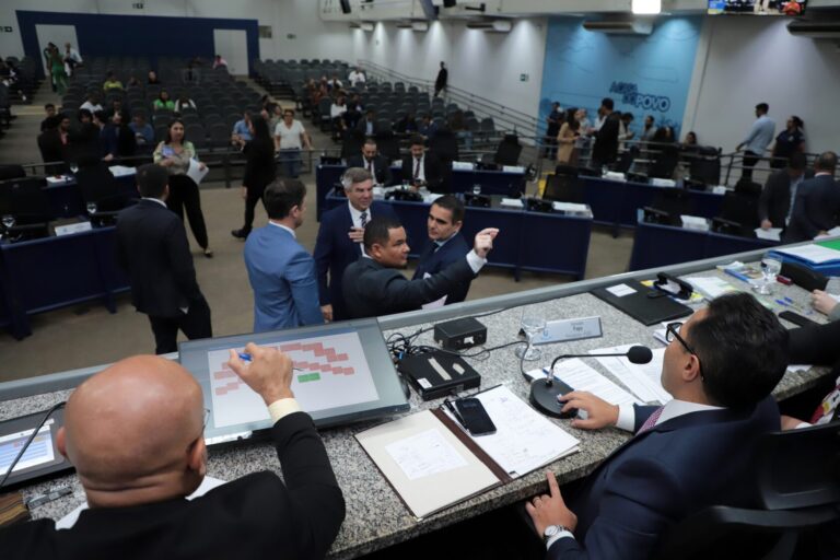 Vereadores votam projeto que institui a Frente Parlamentar para Assuntos Fundiários
