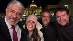 William Bonner se despede do Vaticano após cobertura do conclave