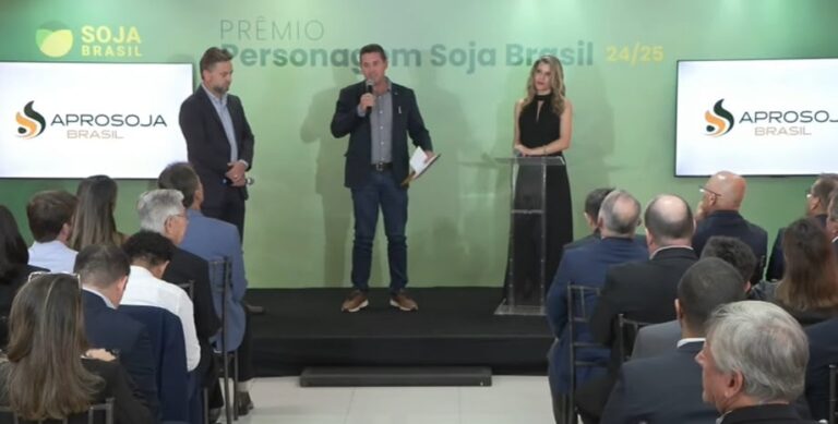 ‘É dia de celebrar os nossos heróis do campo’, diz presidente do Canal Rural; assista à premiação ao vivo