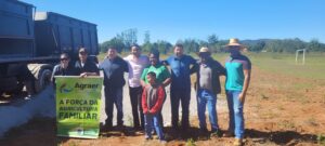 Agraer entrega 37 toneladas de calcário para agricultores de comunidade Quilombola em Pedro Gomes