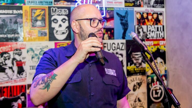 Algohits chega a 2 anos inovando o mercado musical independente