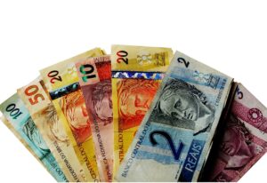 Alta em Chicago, dólar em recuo e soja ‘sem reação’ no Brasil