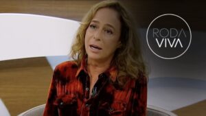 Andrea Beltrão fala sobre peça com o filho e carreira artística