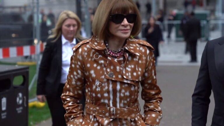 Anna Wintour deixa cargo de editora-chefe da Vogue após 37 anos