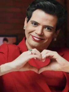 Gustavo Mendes caracterizado de ex-presidenta Dilma