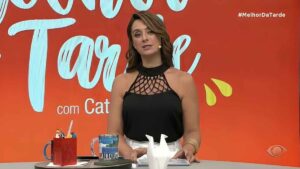 Band se pronuncia e lamenta a saída repentina de Catia Fonseca