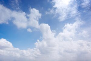 Calor volta às lavouras de soja, mas instabilidade no país acende alerta: granizo à vista?