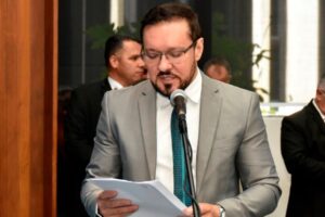 Campanha "Namoro Sem Violência" é proposta para prevenir abusos