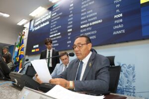 Carlão cobra celeridade nas obras do Nova Lima, melhorias nas ruas do Colúmbia e Morada Verde