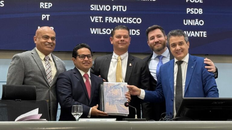 Com a Comissão de Finanças, Landmark entrega LDO à presidência com 277 emendas incorporadas