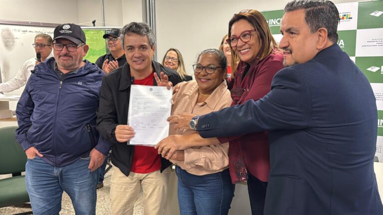 Dignidade a quem produz: Landmark celebra entrega de concessões a agricultores do Assentamento Estrela
