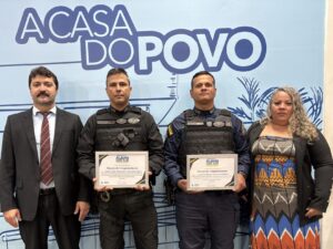 Flávio Cabo Almi homenageia agentes da segurança pública e destaca projeto de qualificação profissional na Câmara