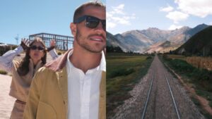 Jade Picon aparece em foto divertida de André Lamoglia no Peru