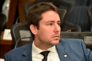 João Henrique propõe normas para regulamentar o balonismo em MS