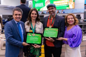 Landmark homenageia Luza Basso e Ariel Ortiz, defensores do meio ambiente em Campo Grande