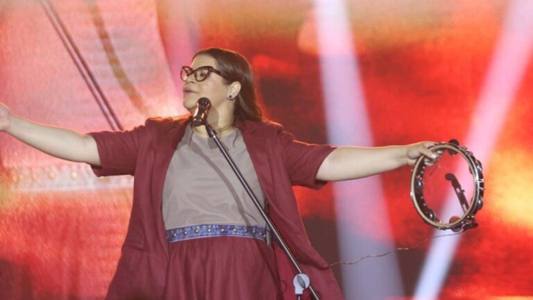 Midian Lima celebra tradição pentecostal em 'Corinhos de Fogo'
