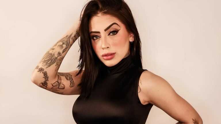 Mirella defende privacidade da filha e critica exposição infantil