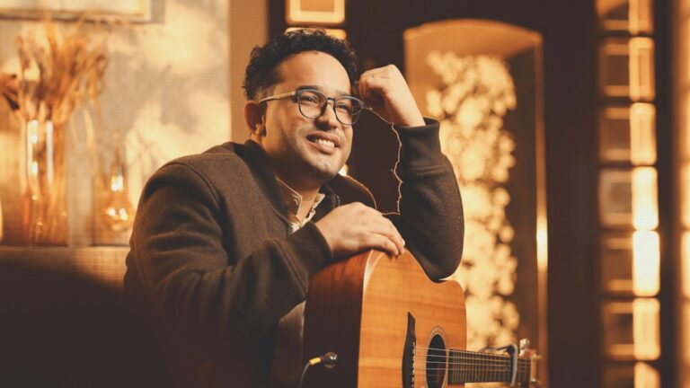 Misaias Oliveira fala sobre "ficar velhinho junto" em novo single