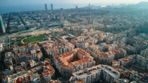 Moradores de Barcelona protestam contra turismo excessivo