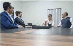 Na busca de transição para SAF, Comercial recebe consultores