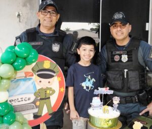 PM realiza surpresa e participa do aniversário de João Guilherme, fã de 6 anos, em Coxim