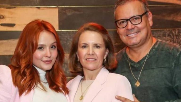 Pais de Larissa Manoela reduzem preço para vender mansão