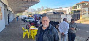 Prefeitura realiza nova ação de limpeza no Bairro Amambaí e retira sete caminhões de entulho